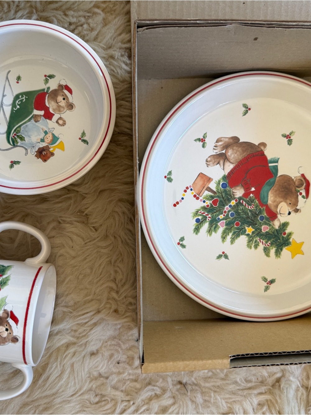 NWT-Christmas Teddy Bear Holiday 3 piece Dinnerware Set - Red & Green Accents